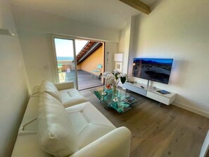 Living area - 🌅 ST CLAIR  LAVANDOU  EXCEPTIONAL PENTHOUSE  TOP FLOOR  180° PANORAMIC SEA VIEW (LE LAVANDOU)