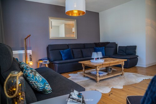 Estate With Panoramic Sancy Views