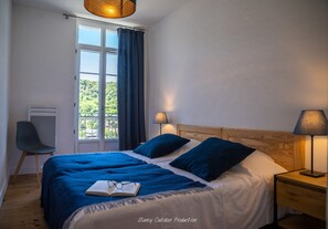 Nhà | 5 phòng ngủ, bàn ủi/dụng cụ ủi quần áo 