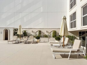 Sun deck - PVH - Mayas Geneva - 1BR Plus Maids Room (Dubai)