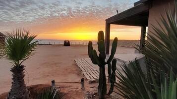 Deluxe Double Room, Balcony, Sea View | Free WiFi