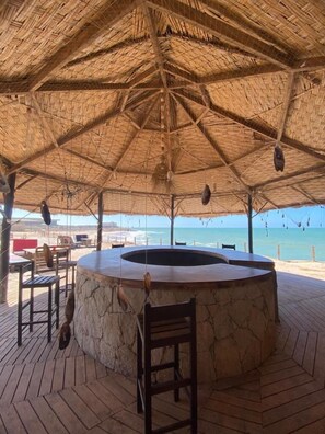 Habitación doble Deluxe, balcón, vista al mar | Wifi gratis 