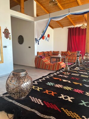 Habitación doble Deluxe, balcón, vista al mar | Wifi gratis 