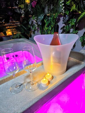 Unclassified image, 4 of 18, button - Spa in the south of France in the heart of the Haut-Languedoc Regional Nature Park (Lamalou-les-Bains)