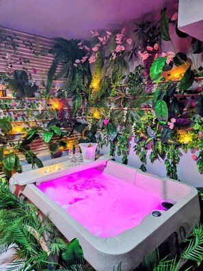 Unclassified image, 3 of 18, button - Spa in the south of France in the heart of the Haut-Languedoc Regional Nature Park (Lamalou-les-Bains)