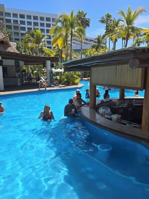 Pool - LUXURIOUS 5 STAR RESORT ON THE BEACH AT VIDANTA WORLD (Nuevo Nayarit)