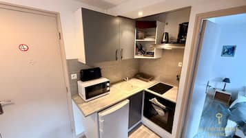 Apartment | Private kitchen | Highchair