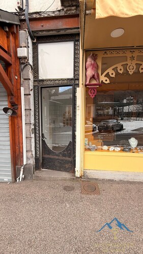Rustic Nook by the Riverside Path