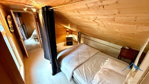 House | 2 bedrooms - Sanctuary by the Town Square (Mont-Dore)