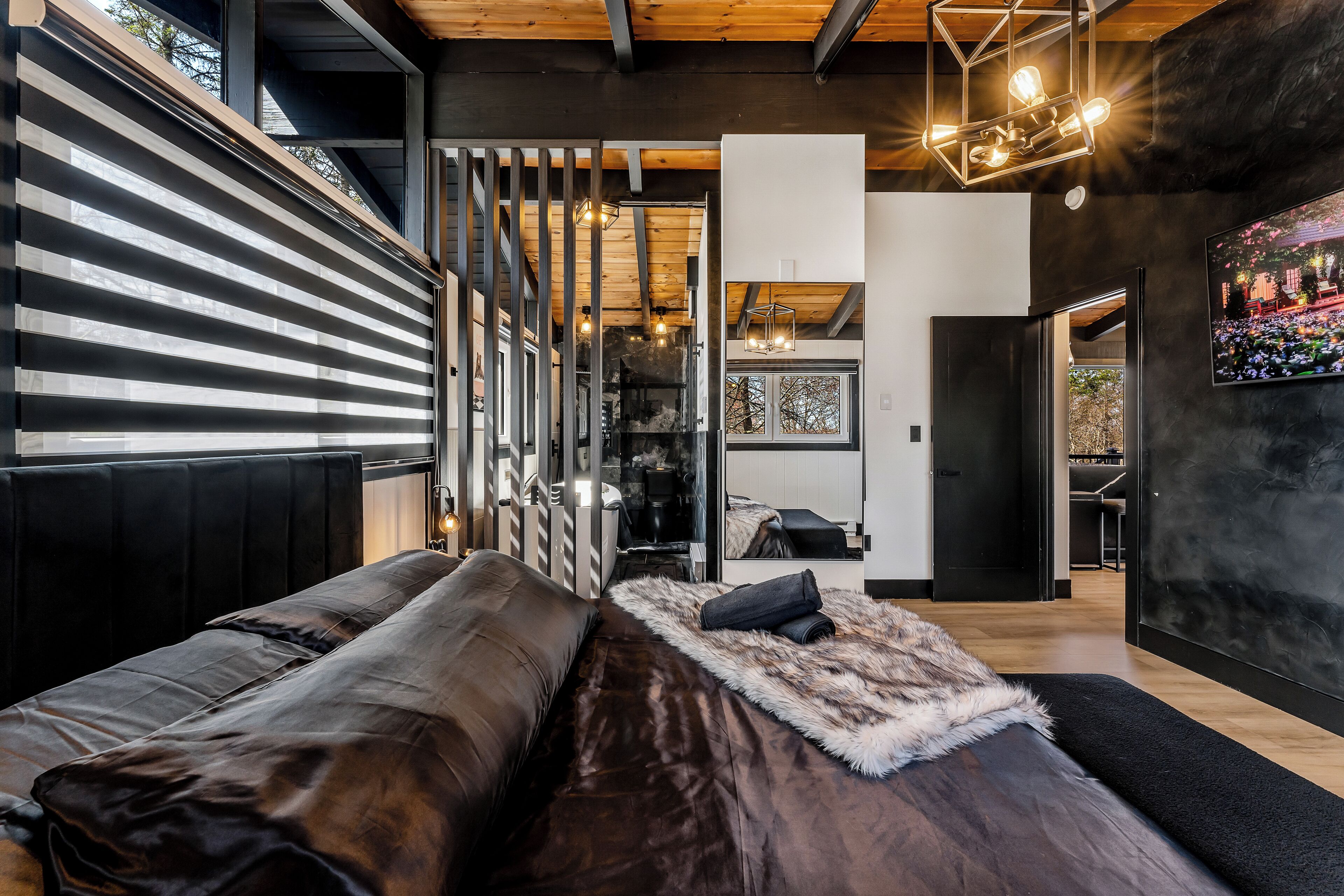 3 chambres, fer et planche à repasser, Wi-Fi gratuit, draps fournis