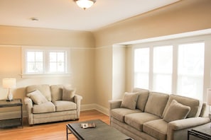 Nicht klassifiziertes Bild, 2 von 12, Schaltfläche