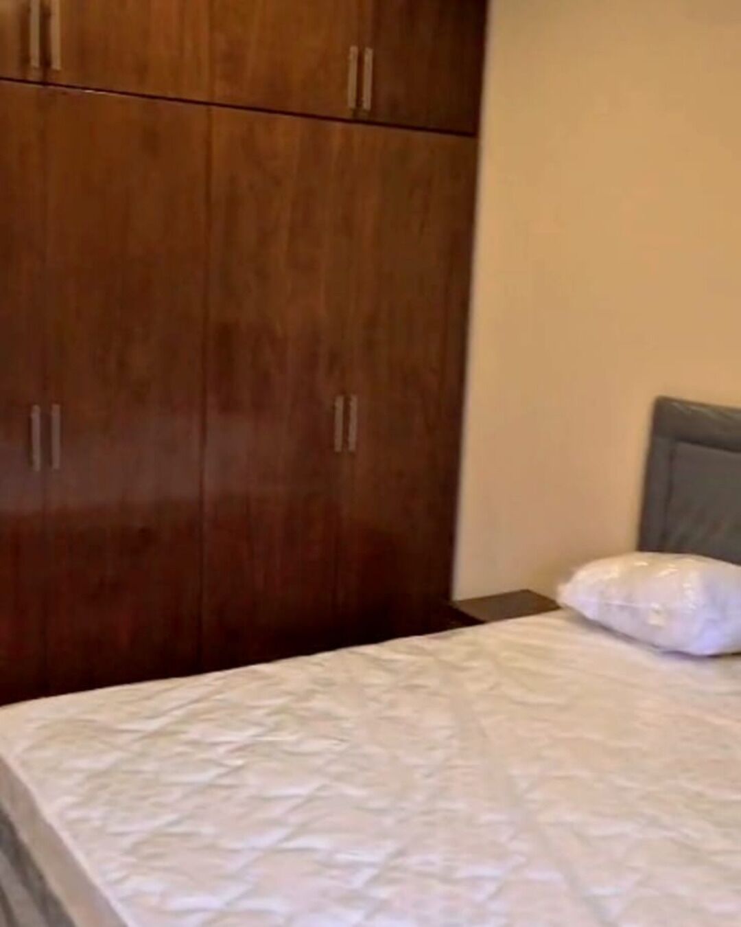 5 Schlafzimmer, Schreibtisch, Bügeleisen/Bügelbrett, kostenloses WLAN