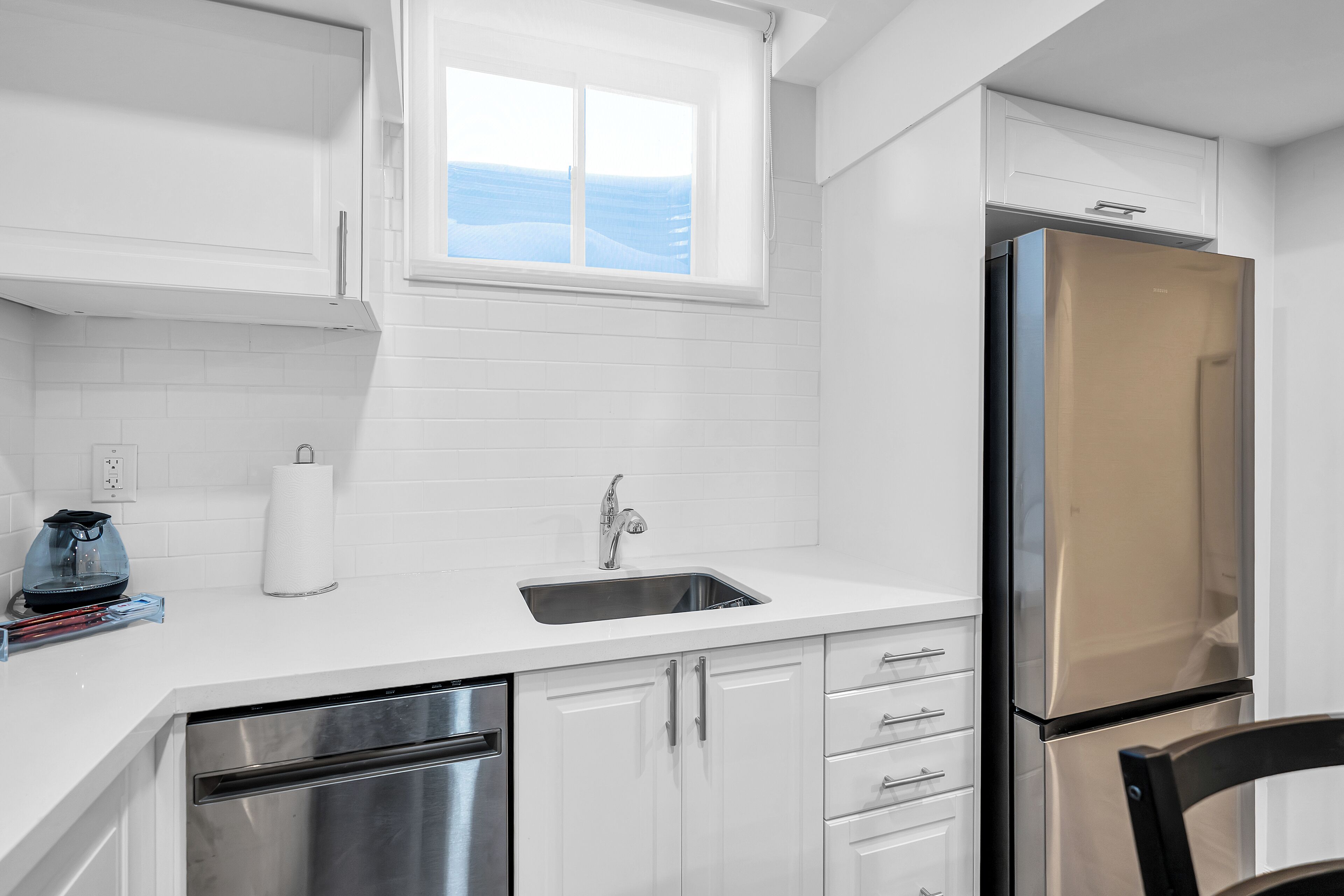 Mikroaaltouuni, uuni, liesi, astianpesukone