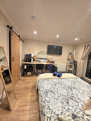 1 Schlafzimmer, WLAN, Bettwäsche