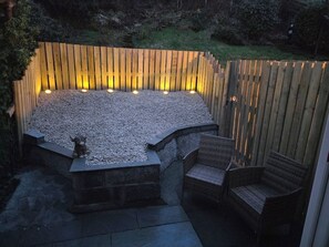 Unclassified image, 2 of 13, button - HILLVIEW HIDEAWAY (Fort William)