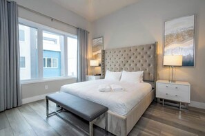 5 habitaciones, tabla de planchar con plancha, wifi y ropa de cama 