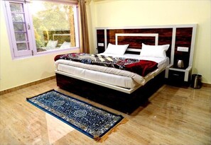 Familjestuga - 4 sovrum - privat badrum - utsikt mot trädgården