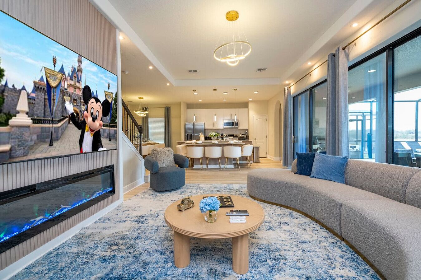 Televisión, chimenea y videojuegos 