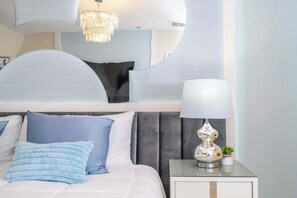 6 chambres, fer et planche à repasser, Wi-Fi, draps fournis