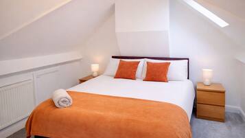 3 soverom, strykejern/-brett, wi-fi og sengetøy