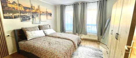 9 bedrooms, Internet, bed sheets