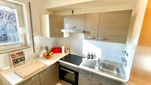 Oven, stovetop - Charmante Unterkunft im Herzen von Radebeul mit kostenfreien Parkplatz (Radebeul)