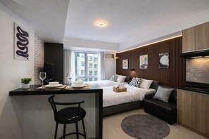 1 bedroom, iron/ironing board, WiFi, bed sheets - Japandi Twin Studio in Cebu IT Park (Cebu City)
