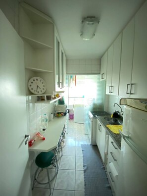 Private kitchen - Apartment 68m² | 3 bedrooms (1 suite) | Furnished | 2 parking spaces | Balcony and service area (São Paulo)