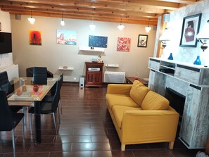 Unclassified image, 5 of 15, button - Cazare Panaghie (Hangu)