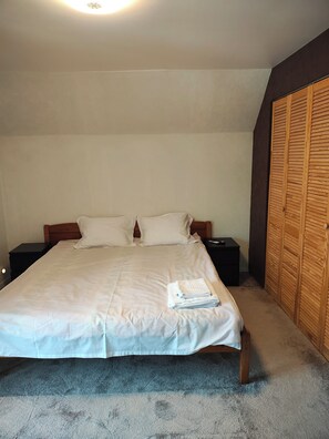 Unclassified image, 5 of 15, button