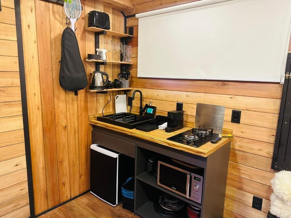 Nhà gỗ, ban công, quang cảnh vườn | Bếp riêng