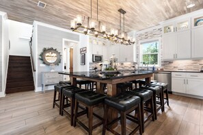 Dining - Luxury Miramar Getaway w/ Pool & Cart - Ask for Discount! (Miramar Beach)