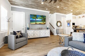 Video games, table football, books - Luxury Miramar Getaway w/ Pool & Cart - Ask for Discount! (Miramar Beach)