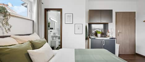 1 bedroom, desk, iron/ironing board, free WiFi