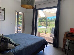 4 bedrooms, iron/ironing board, Internet, bed sheets - Family home in Assas (Assas)