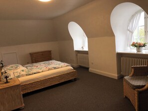 2 bedrooms, WiFi, bed sheets - Thatched house with large property directly on the moor (Leck)
