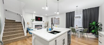 Cozy 4BHK House / PEACEFUL