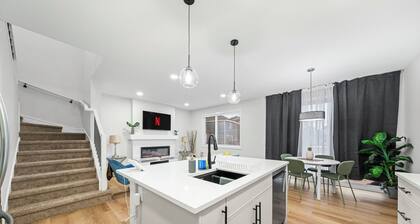 Cozy 4BHK House / PEACEFUL