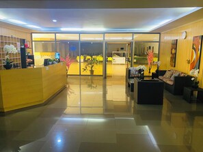 Reception - Hotel Astore Suites  (Antofagasta)