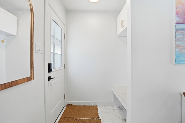Unclassified image, 1 of 35, button - Bright & Fully Renovated Retreat (Saskatoon)