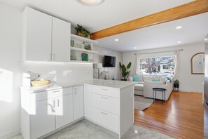 Unclassified image, 3 of 35, button - Bright & Fully Renovated Retreat (Saskatoon)