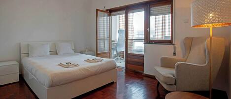 1 Schlafzimmer, Bügeleisen/Bügelbrett