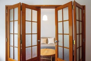 Interior - Central Cascais 1BDR With Balcony Near The Beach (Cascais)