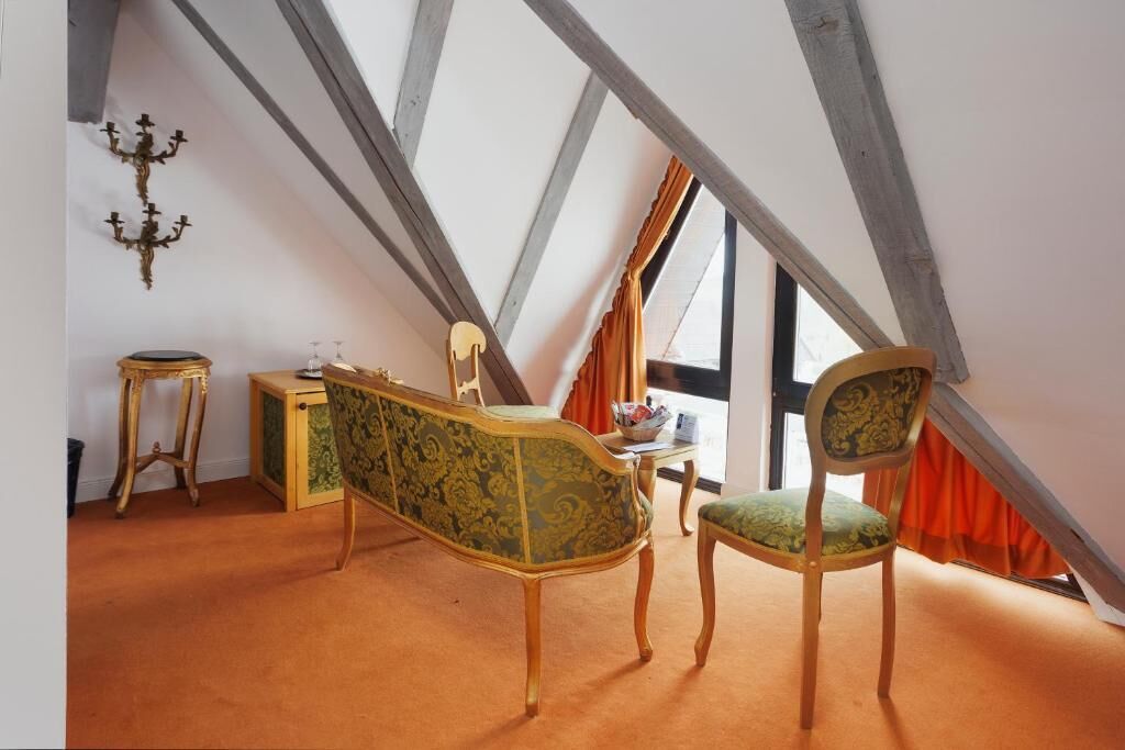 Standard Double Room, 1 Queen Bed | In-room safe, desk, iron/ironing board, free WiFi