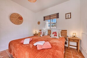 Comfort Double Room, Pool View | Free WiFi - Casa Azafranes Boutique B&B (Arenas)