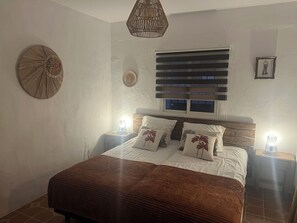 Habitación Confort doble, vistas a la piscina | Wifi gratis