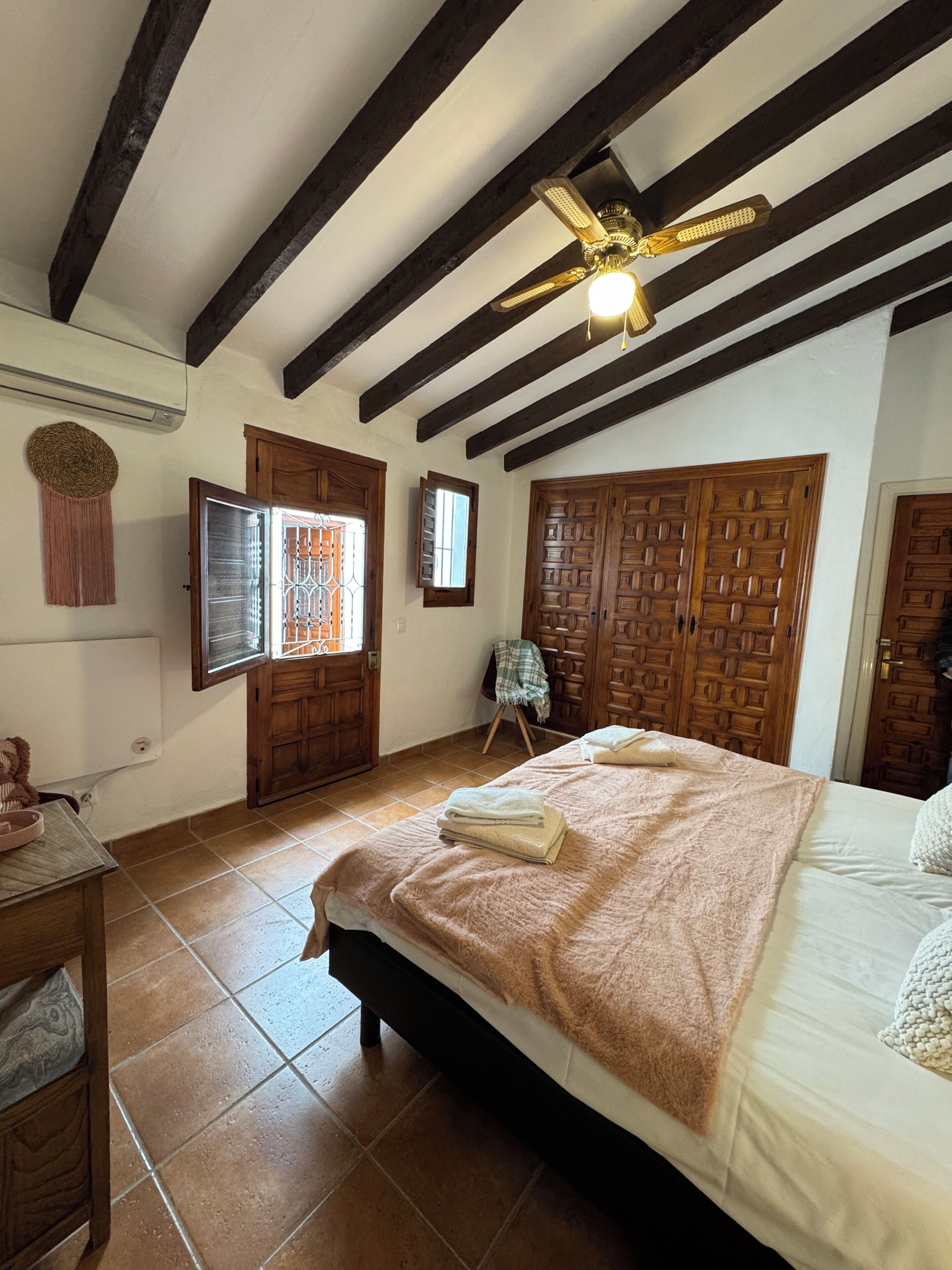 Comfort tweepersoonskamer, privébadkamer, uitzicht op de binnenplaats | Gratis wifi