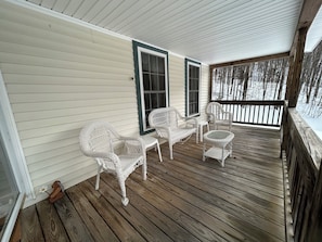 Unclassified image, 4 of 21, button