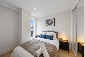 2 bedrooms, iron/ironing board, free WiFi, bed sheets - Lovely & Scenic 2-Bedrooms Flat (Greater London)