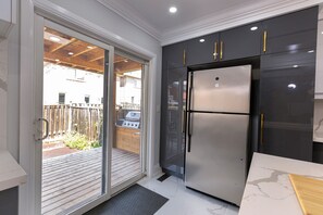 Luokittelematon kuva, 2 kautta 22, painike